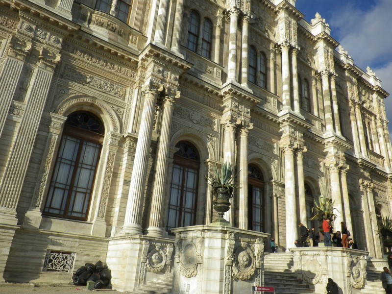 2011_1107_062324.jpg - Dolmabahce Palace