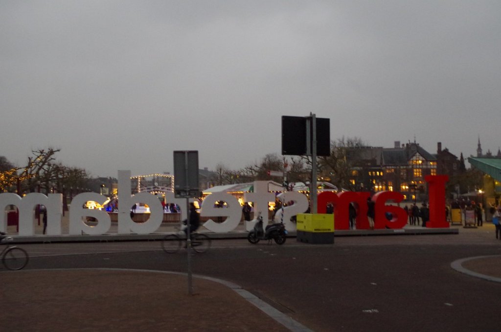 2014_1201_164114.jpg - Museumplein Amsterdam