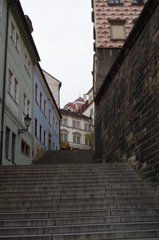 2014_1204_113717.jpg - on our way to Prague Castle